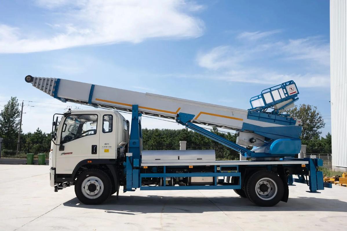 南京栖霞云梯上料车租赁费用